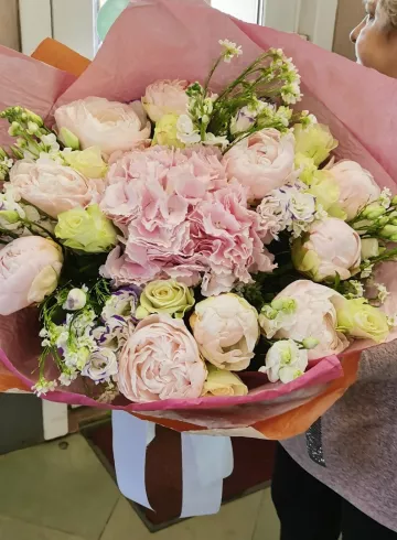 Авторский букет  «Розовое облако» от интернет-магазина цветов в 