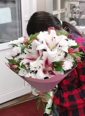 Сборный букет «Мечта поэта» от интернет-магазина цветов в 