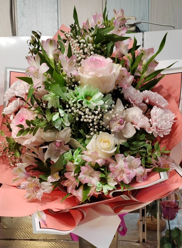 Букет &laquo;Сияй&raquo; от интернет-магазина цветов в 