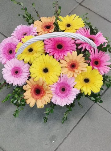 Композиция &laquo;Утренний  восход&raquo; от интернет-магазина цветов в 