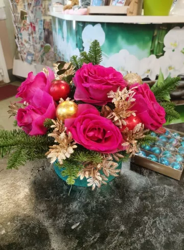 Композиция &laquo;Яркая молния&raquo; от интернет-магазина цветов в 